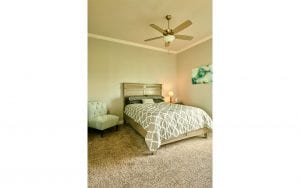 Picture of lakehouse rental bedroom